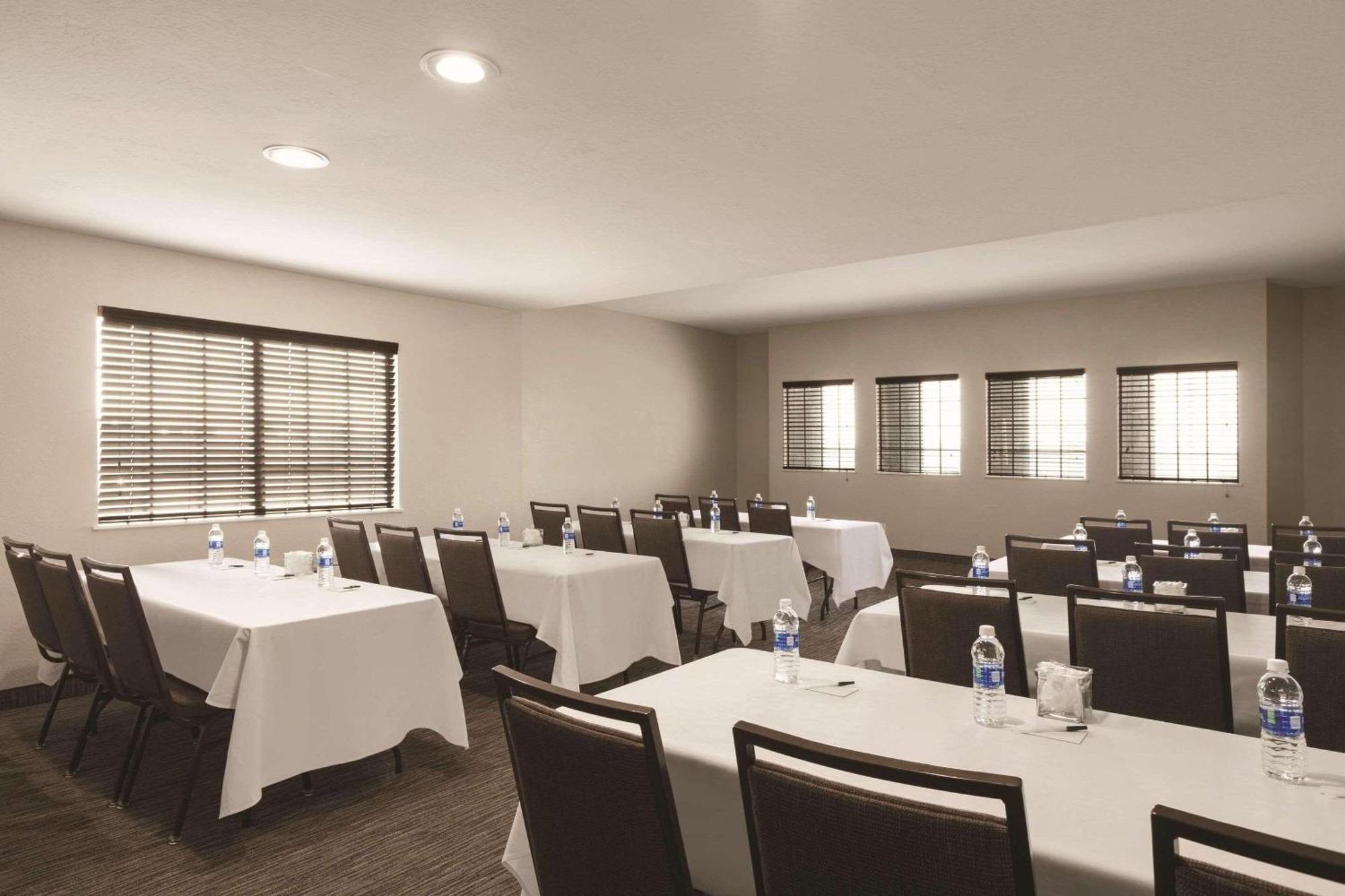 Country Inn & Suites By Radisson, Bakersfield, Ca Luaran gambar
